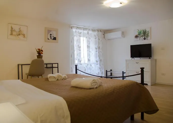 Casa Alchisi - Teatro Romano Cozy Apartment